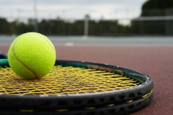 polyester vs multifilament tennis strings